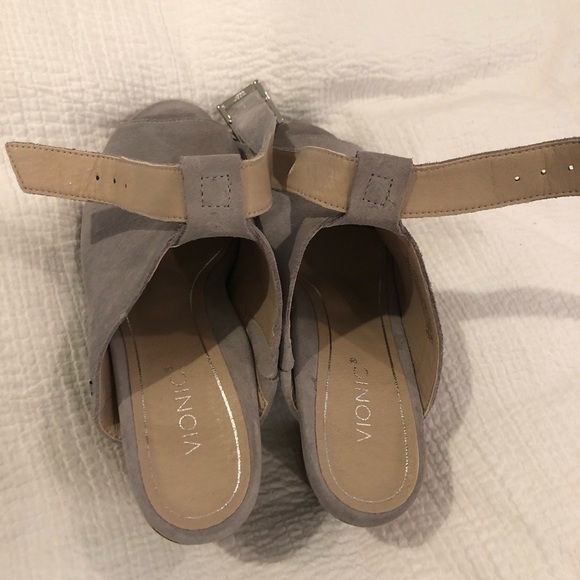 Vionic Kaia Open Toe Leather Heel Slingbacks - Picture 11 of 11